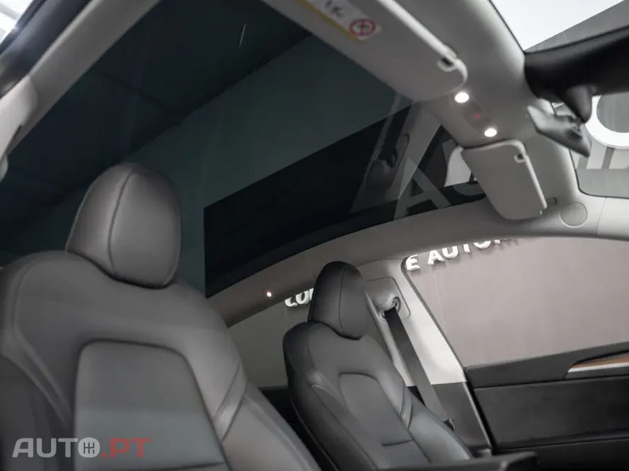 Tesla Model Y Long Range Dual Motor AWD