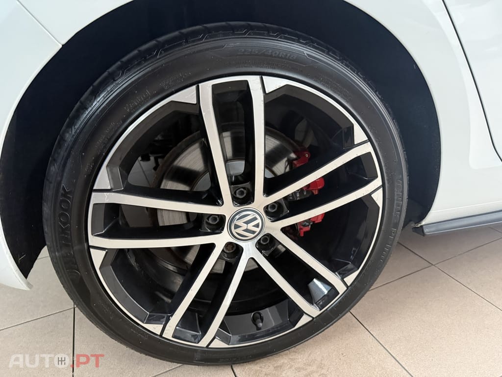 Volkswagen Golf 2.0 TDi GTD