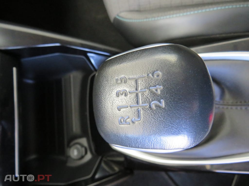 Peugeot 2008 1.5 BlueHDi Allure