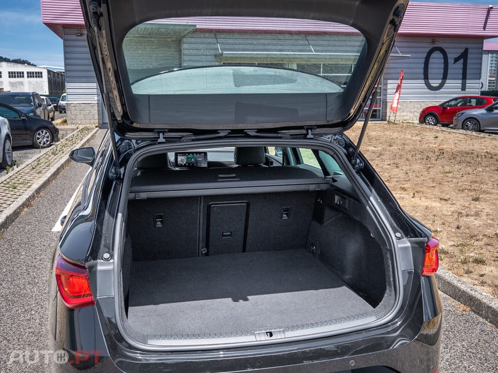 Seat Leon ST 1.5 e-Hybrid DSG FR Black Edition