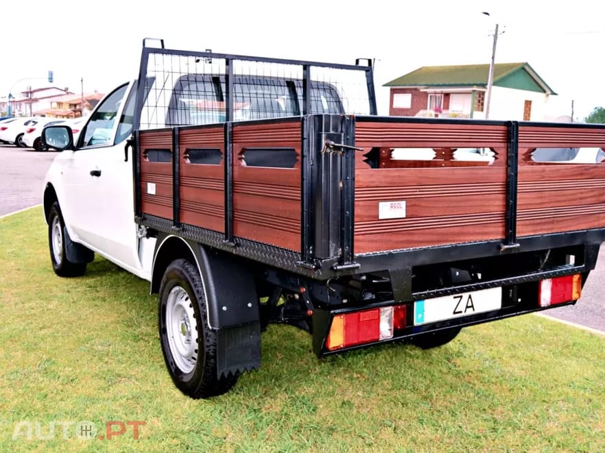 Mitsubishi L200 2.4 DI-D CD S.Cab 3L Instyle 4WD