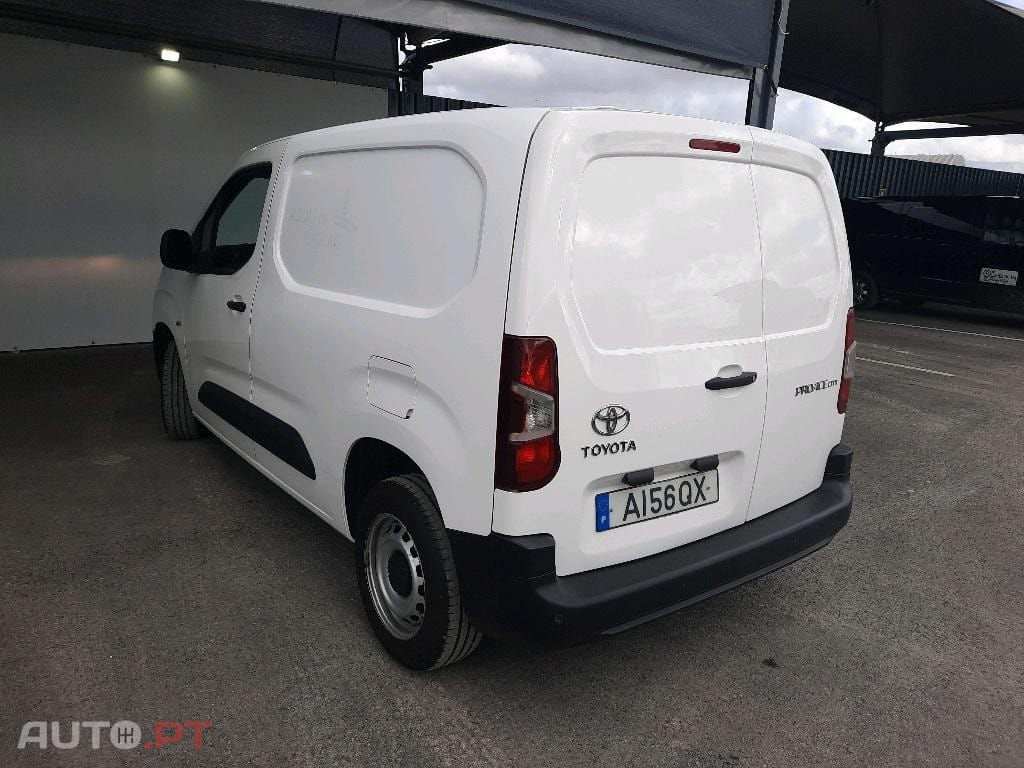 Toyota Proace 1.5D IVA DEDUTIVEL