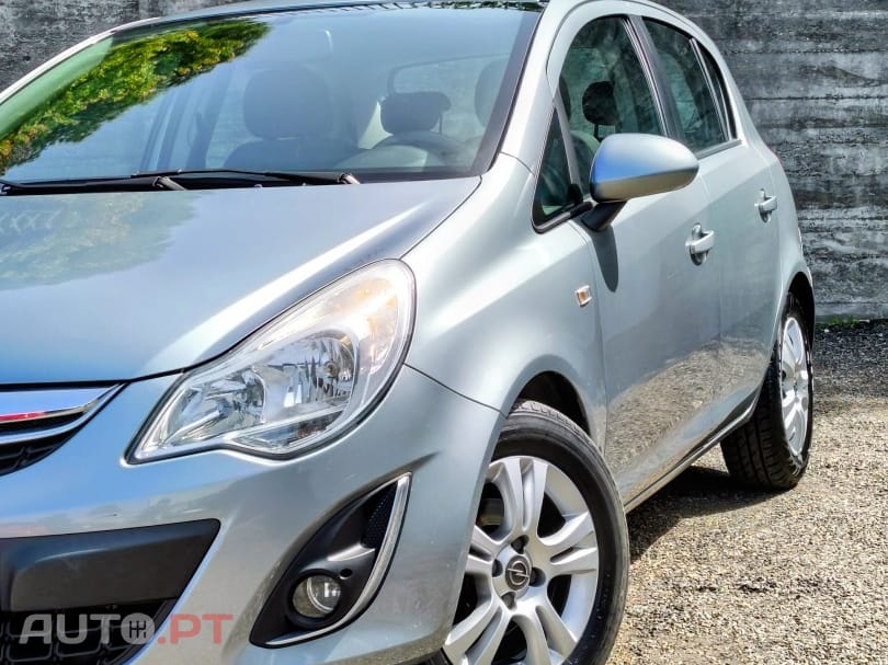 Opel Corsa 1.2 Enjoy