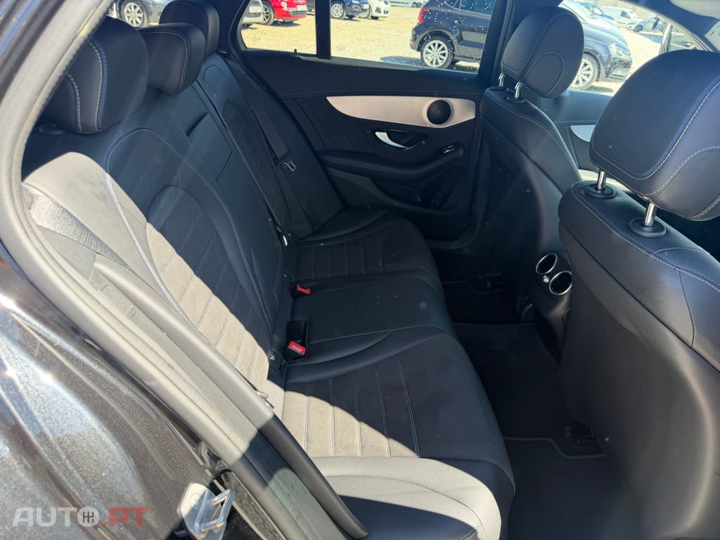 Mercedes-Benz C 300 de AMG Line