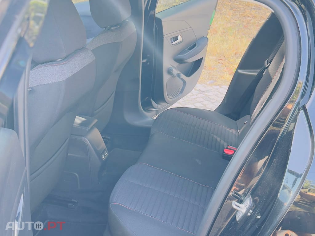 Peugeot 208 E 208