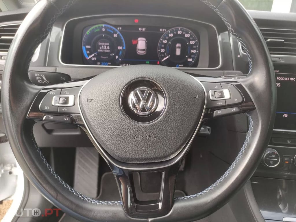 Volkswagen e-Golf Cockpit Virtual