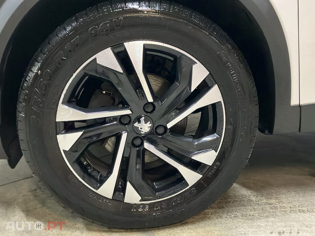 Peugeot 2008 1.2 PureTech Allure