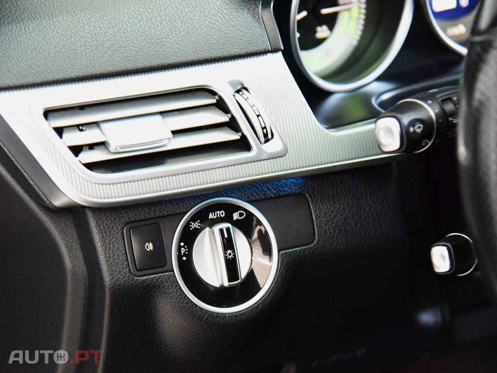 Mercedes-Benz E 300 BlueTEC Hybrid Avantgarde