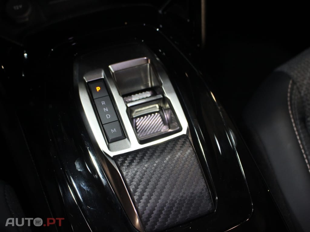 Peugeot 2008 1.2 PureTech Allure Pack EAT8