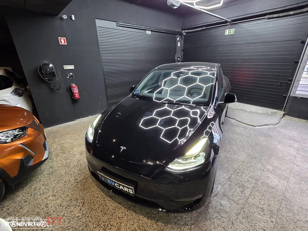 Tesla Model Y Long Range Dual Motor AWD