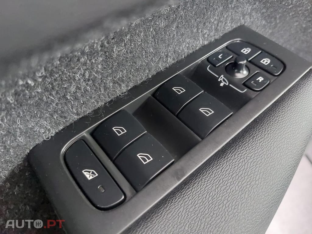 Volvo XC40 1.5 T2 Momentum Plus