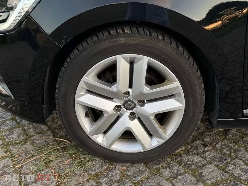 Renault Clio 1.6 E-Tech Intens