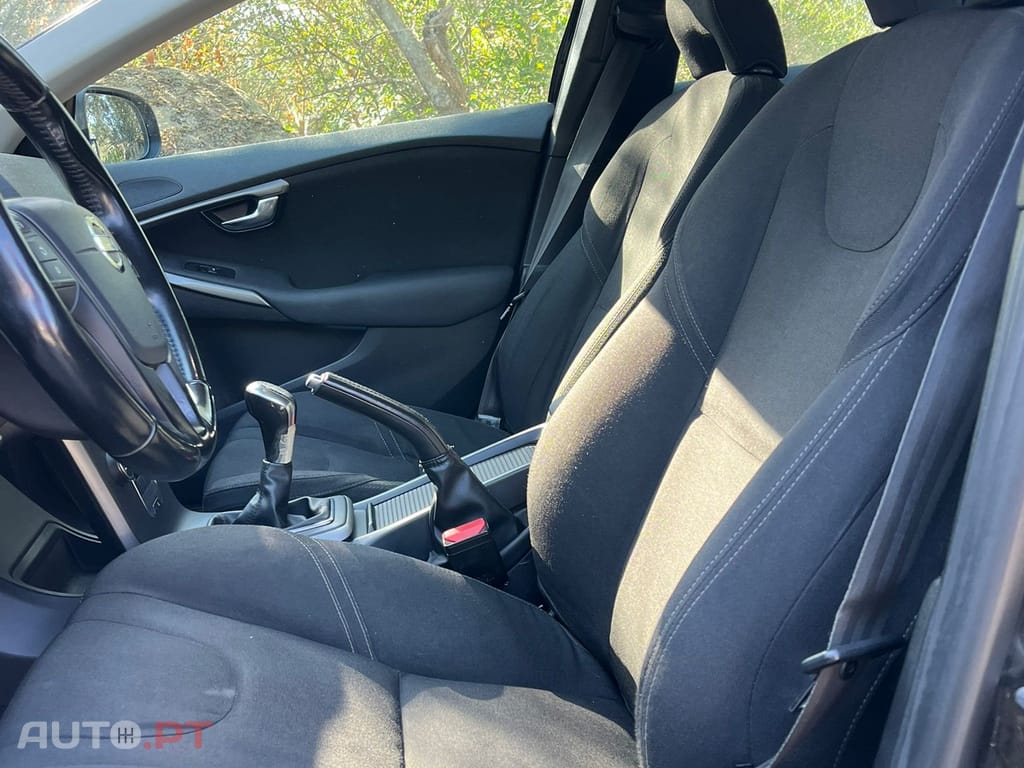 Volvo V40 Cross Country cross country