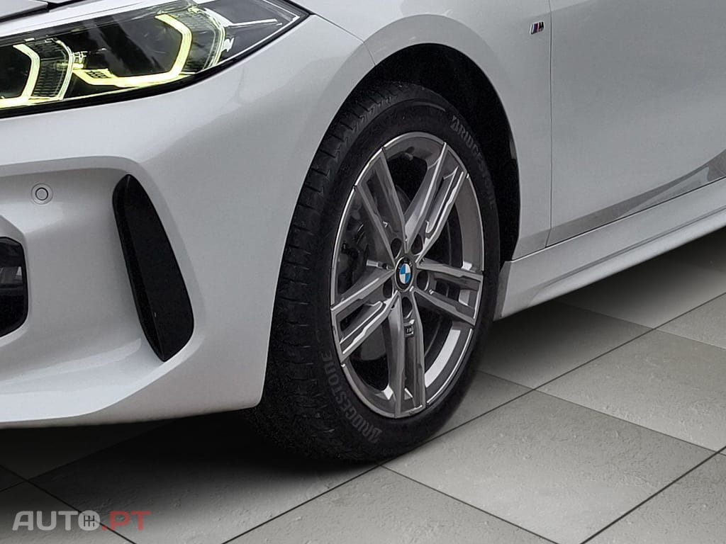 BMW 116 d Pack Desportivo M