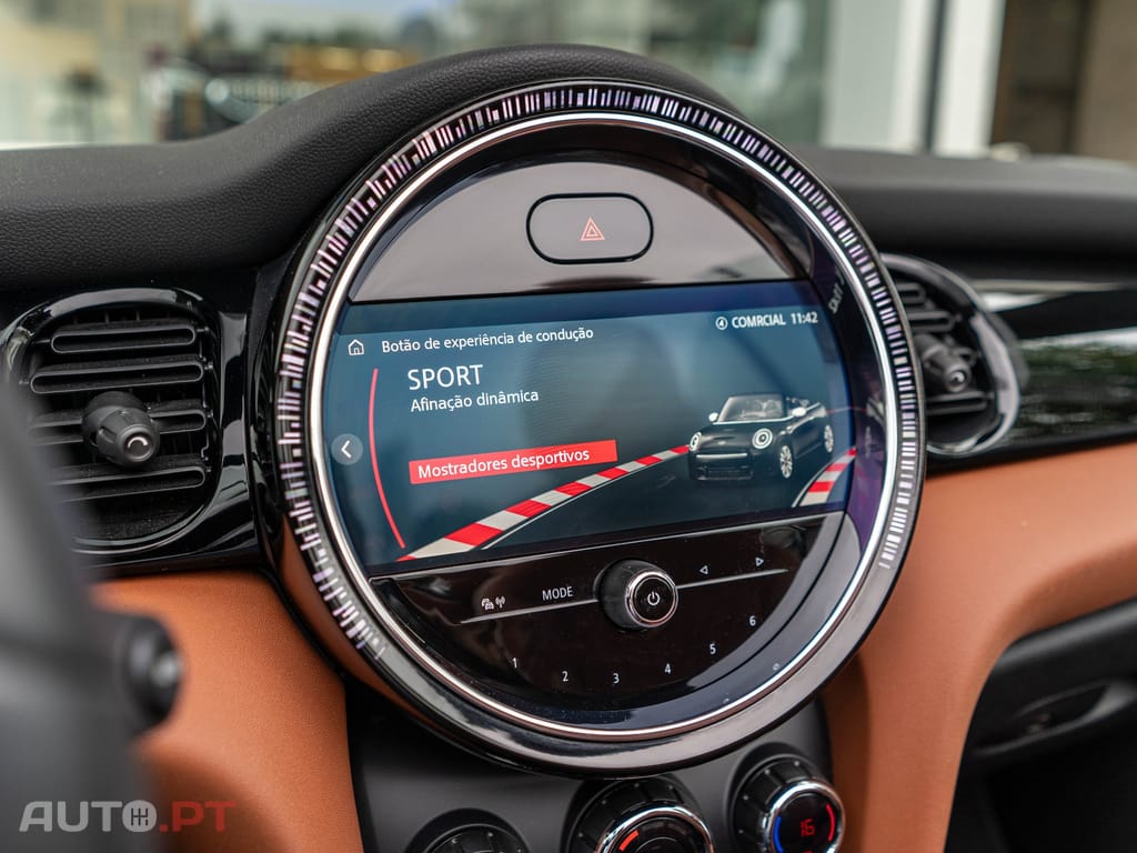 MINI Cabrio Cooper Premium Extra JCW Auto