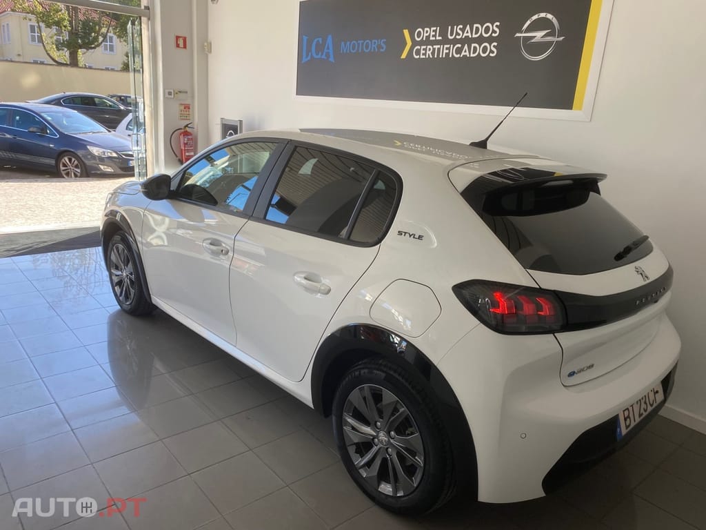 Peugeot E-208 50 kWh Active Pack