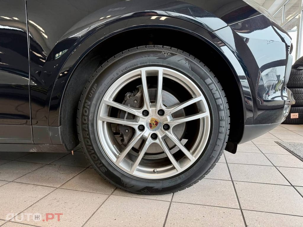 Porsche Cayenne V6