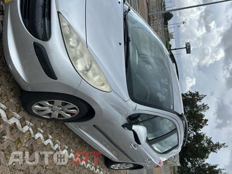Peugeot 207 SW TRENDY 1