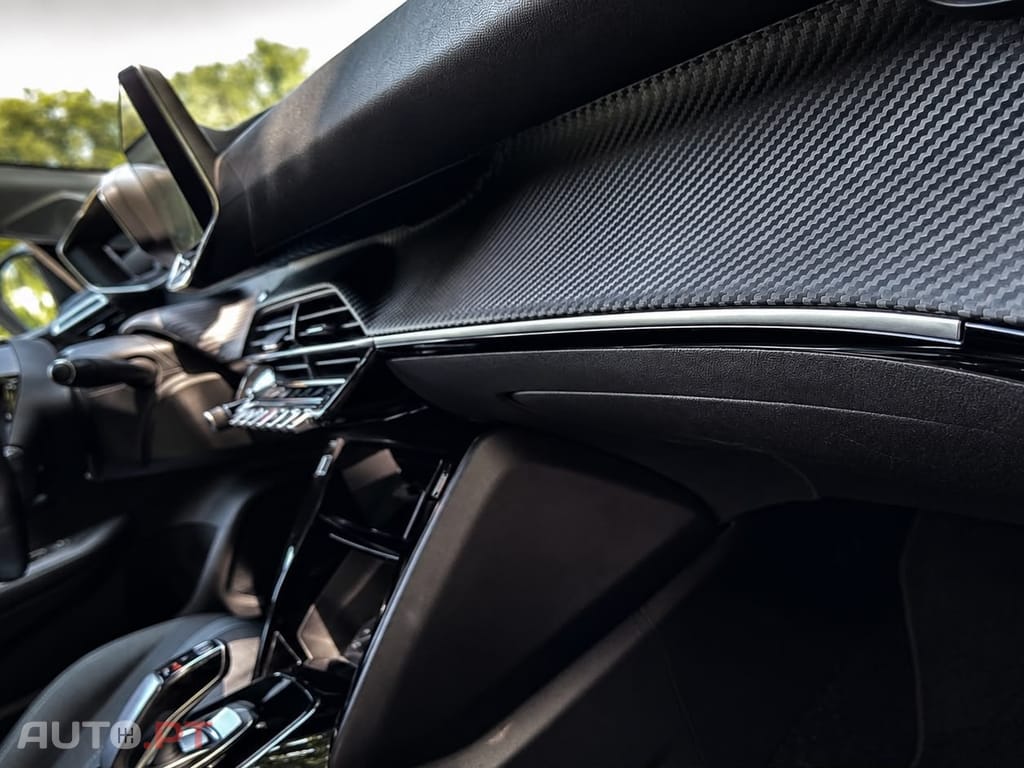 Peugeot E-208 50 kWh Allure