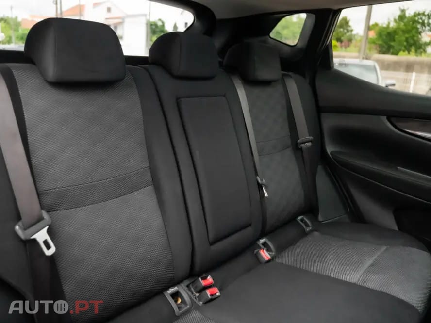 Nissan Qashqai 1.5 dCi N-Connecta