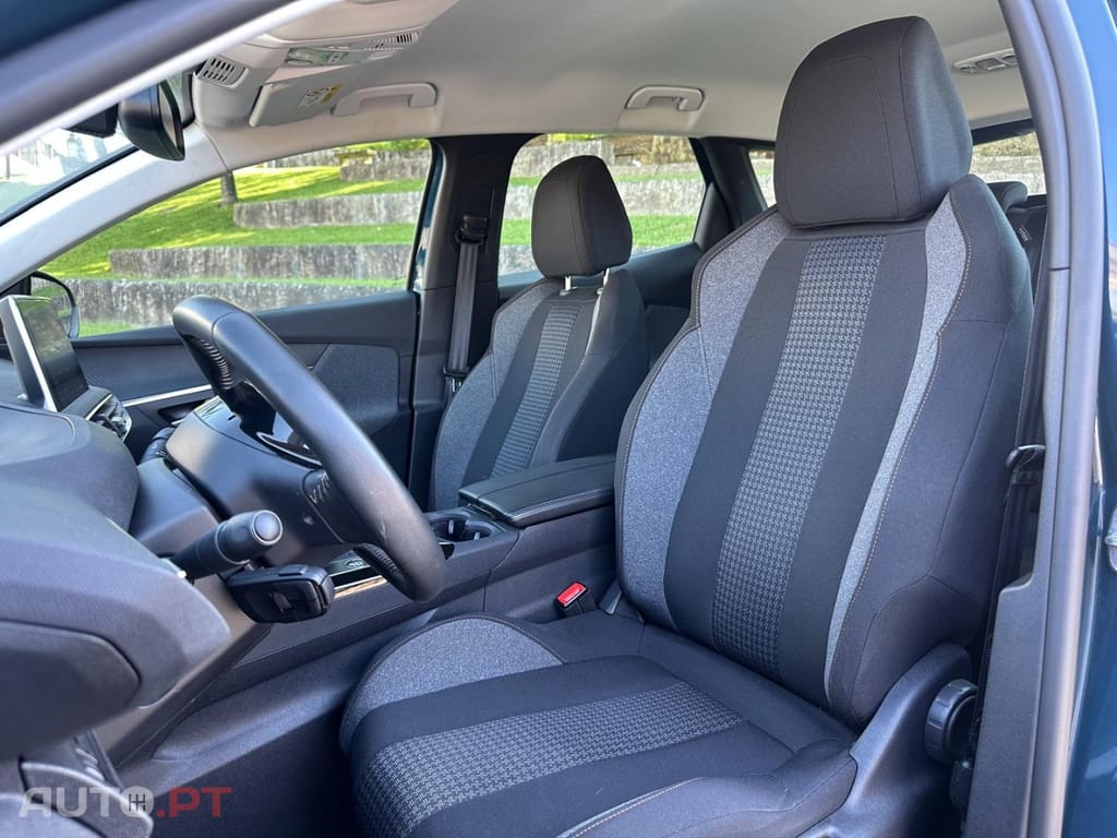 Peugeot 3008 1.5 BlueHDi Active