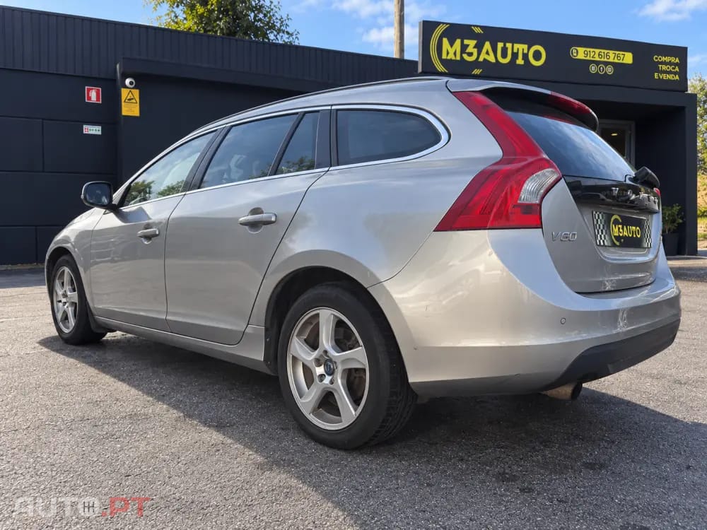 Volvo V60 1.6 D2 Momentum Eco