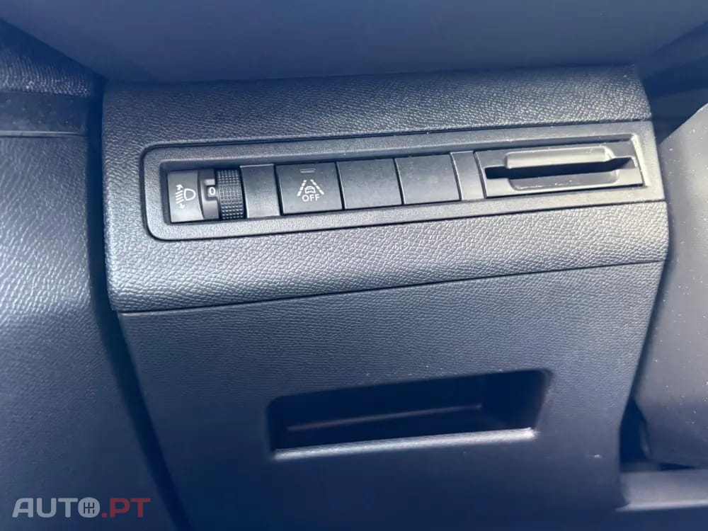 Peugeot 5008 1.2 PureTech Allure EAT8