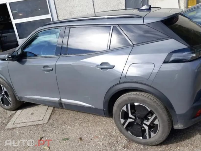 Peugeot E-2008 50 kWh Allure Pack
