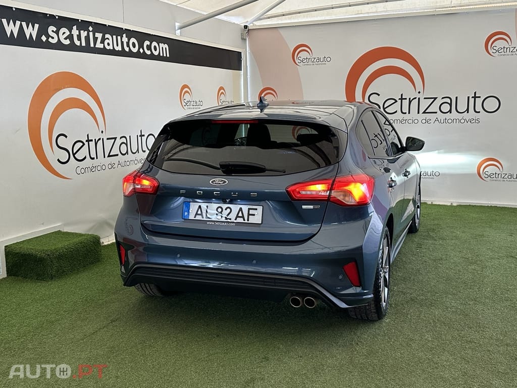 Ford Focus 1.0 EcoBoost MHEV ST-Line