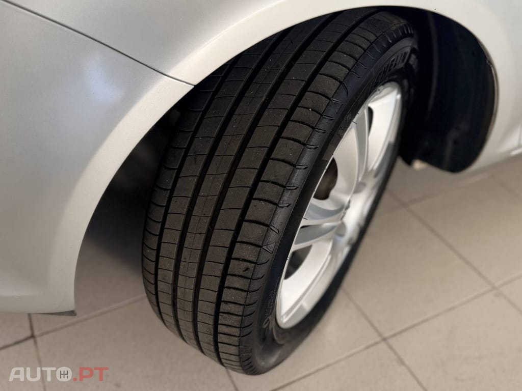 Opel Corsa 1.2 Enjoy