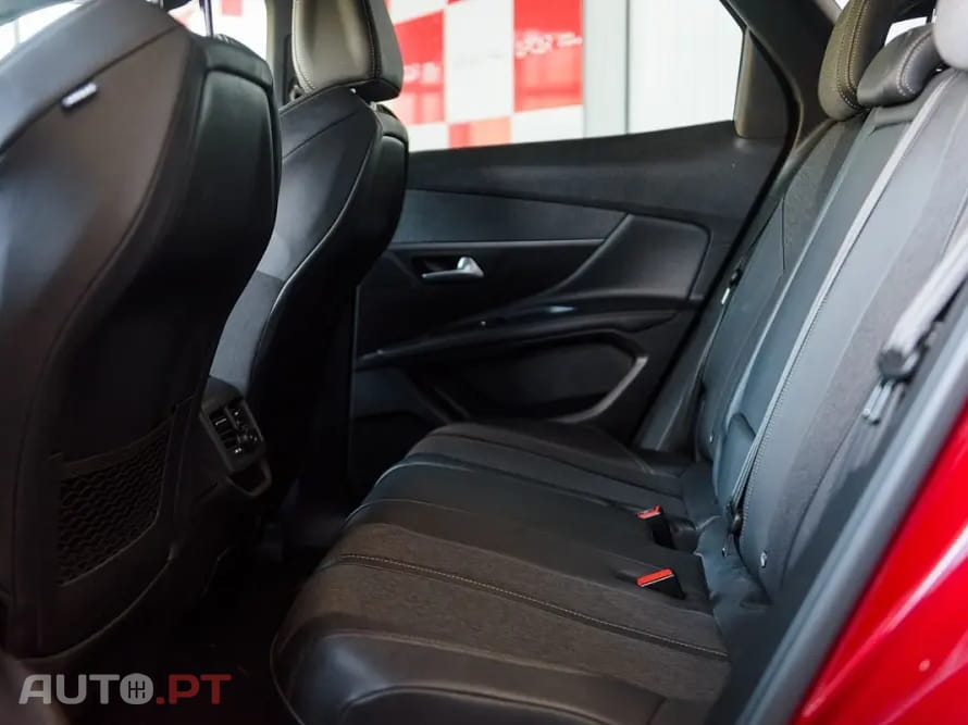 Peugeot 3008 1.5 BlueHDi GT EAT8