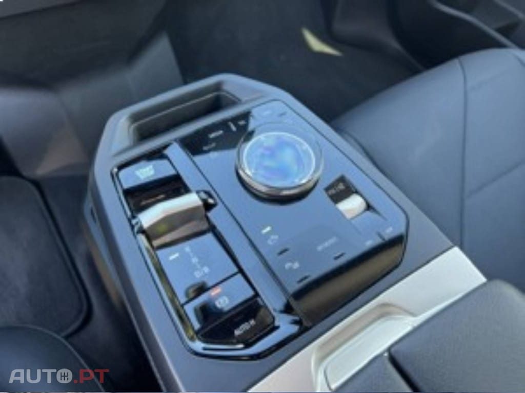 BMW iX xDrive 40