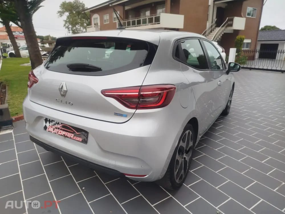 Renault Clio 1.6 E-Tech Full Hybrid Techno