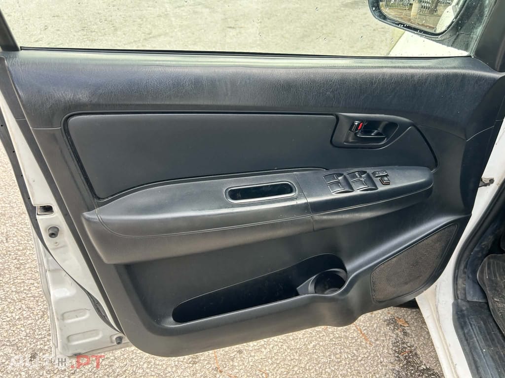 Toyota Hilux 4x4 2.5D-4D 144cv