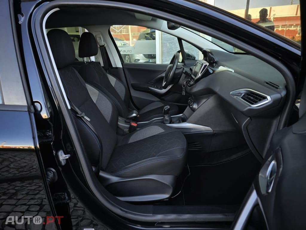 Peugeot 2008 1.6 BlueHDi Style