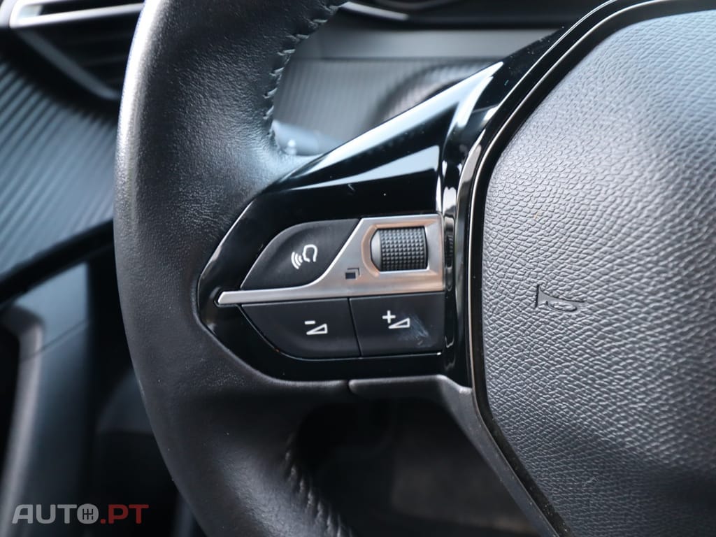 Peugeot 2008 1.2 PureTech Active