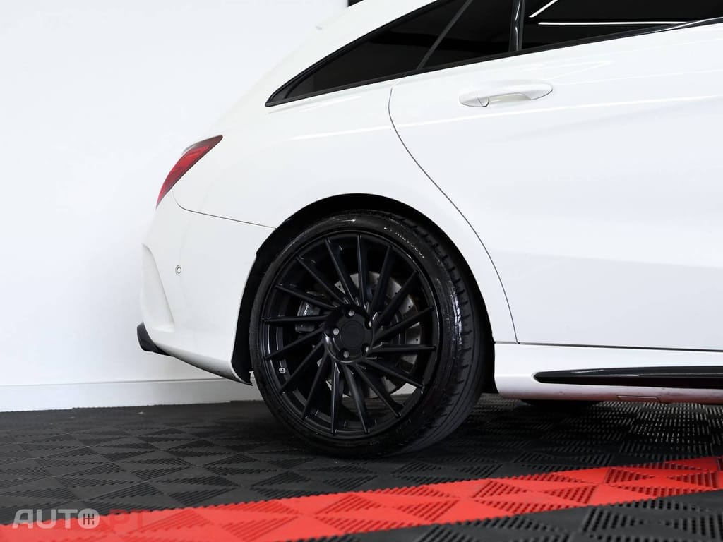 Mercedes-Benz CLA 45 AMG 4Matic Speedshift 7G-DCT