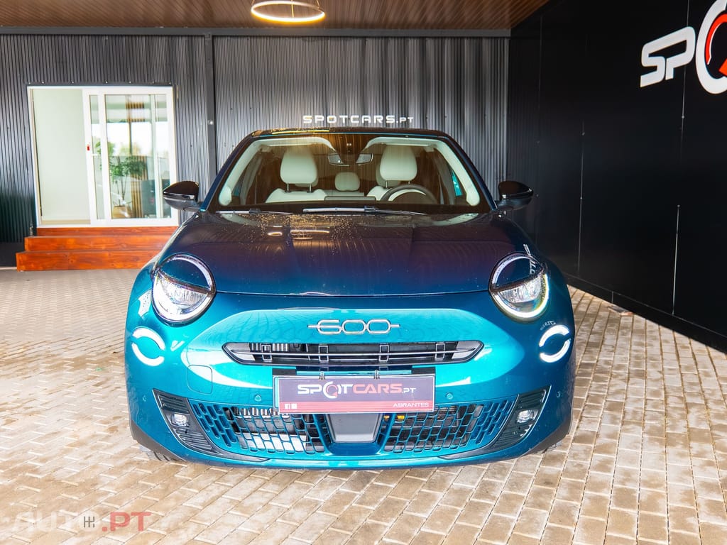 Fiat 600 1.2 Hybrid La Prima