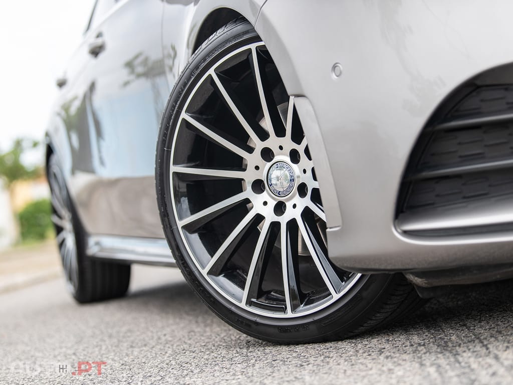 Mercedes-Benz A 180 D AMG Line Auto