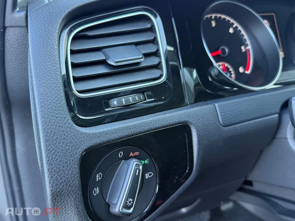 Volkswagen Golf Variant 1.6 TDi Highline DSG