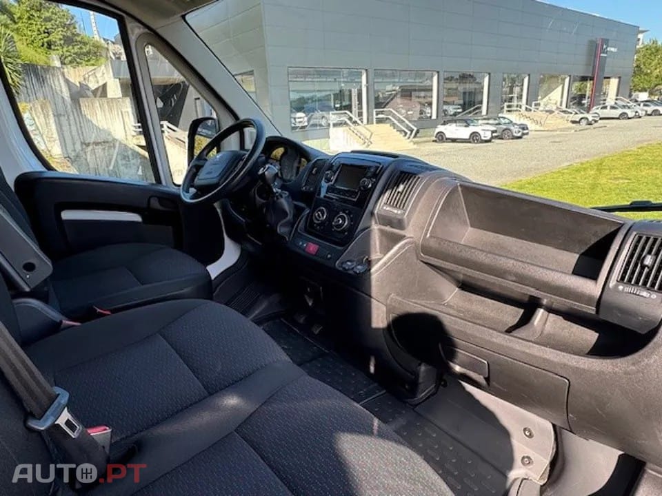 Peugeot Boxer 2.2 BlueHDi 333 L2 CD