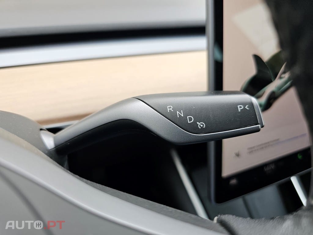 Tesla Model 3 Standard Range Plus RWD