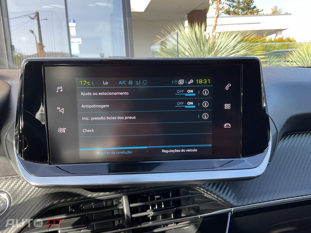 Peugeot E-2008 50 kWh Active