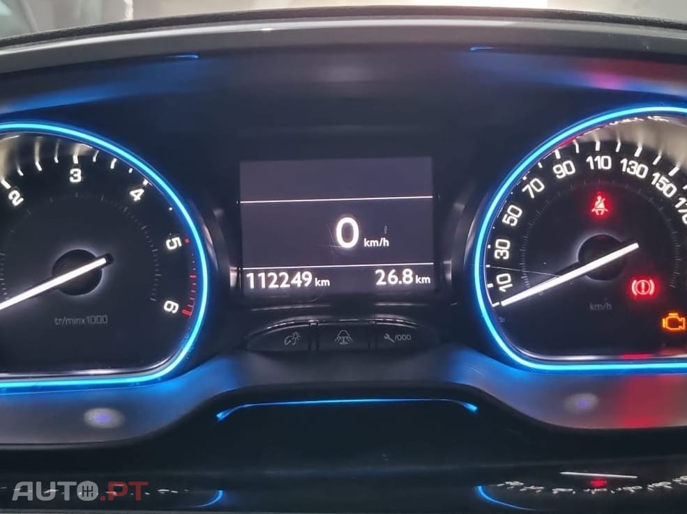 Peugeot 2008 1.6 e-HDi Allure