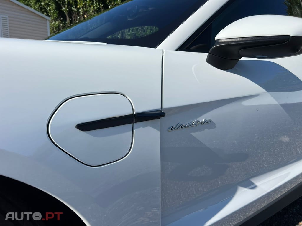 Porsche Taycan 4S