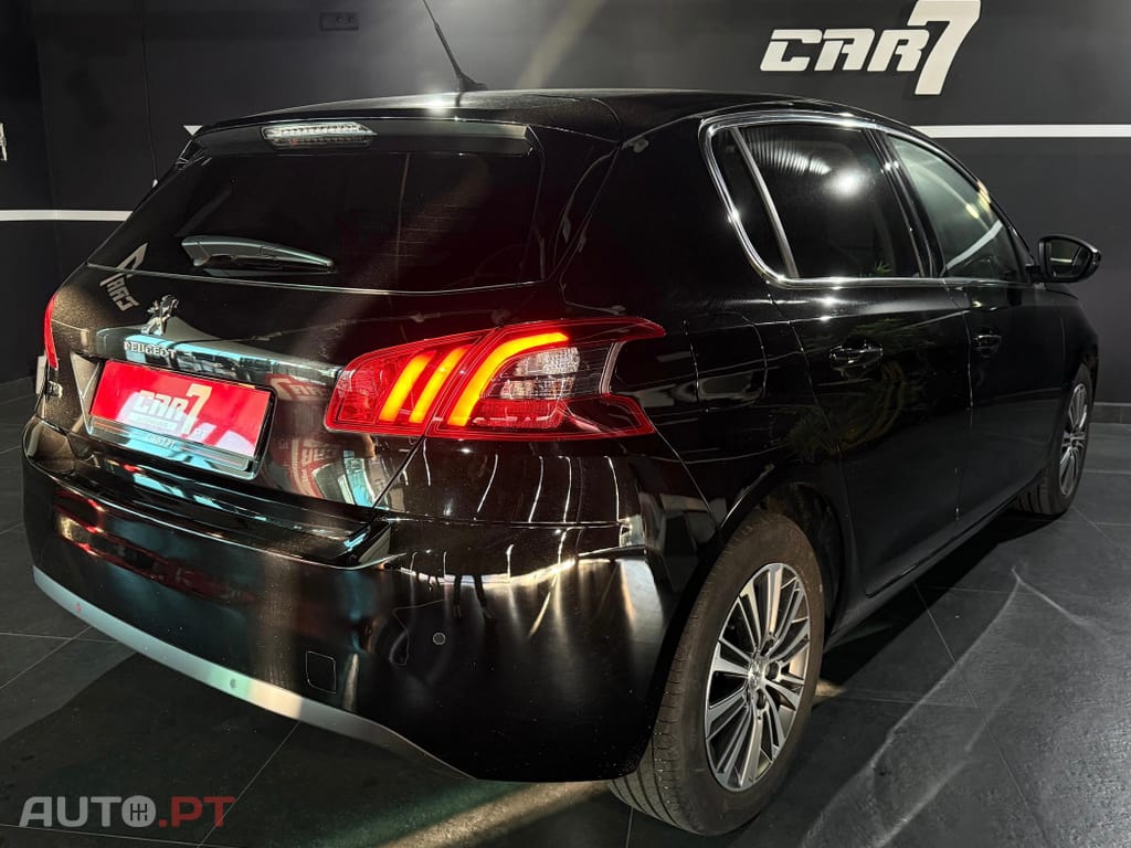 Peugeot 308 1.2 PureTech Allure Pack EAT8