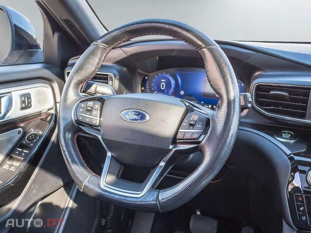 Ford Explorer Plug-in Hybrid ST-LINE