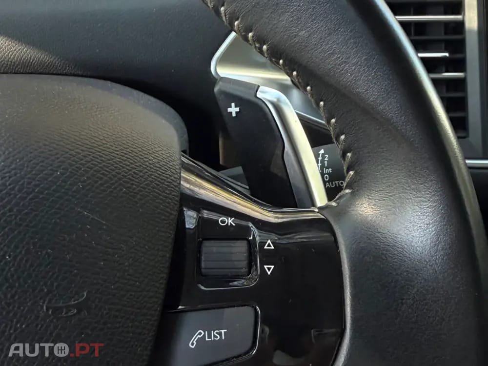 Peugeot 308 1.2 PureTech Allure EAT8