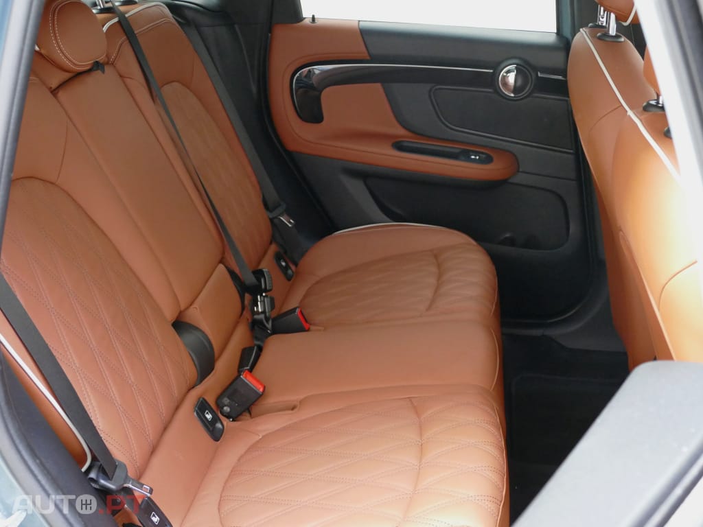 MINI Countryman Cooper SE ALL4 Classic Auto