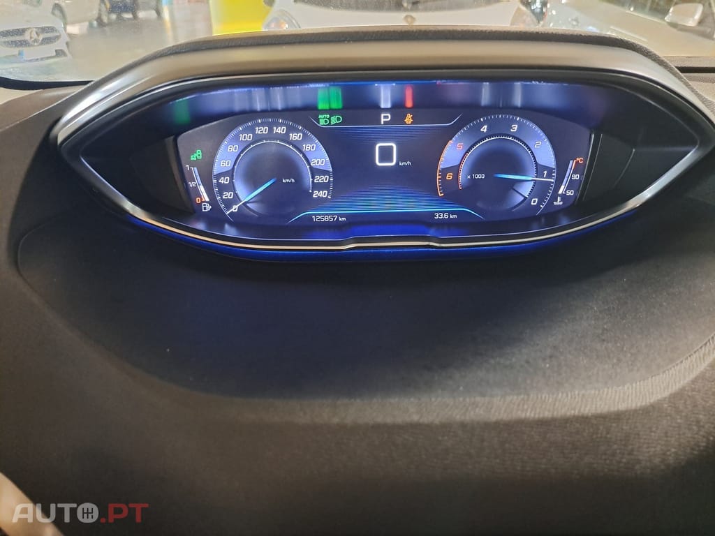 Peugeot 3008 1.5 BlueHDi Allure EAT8